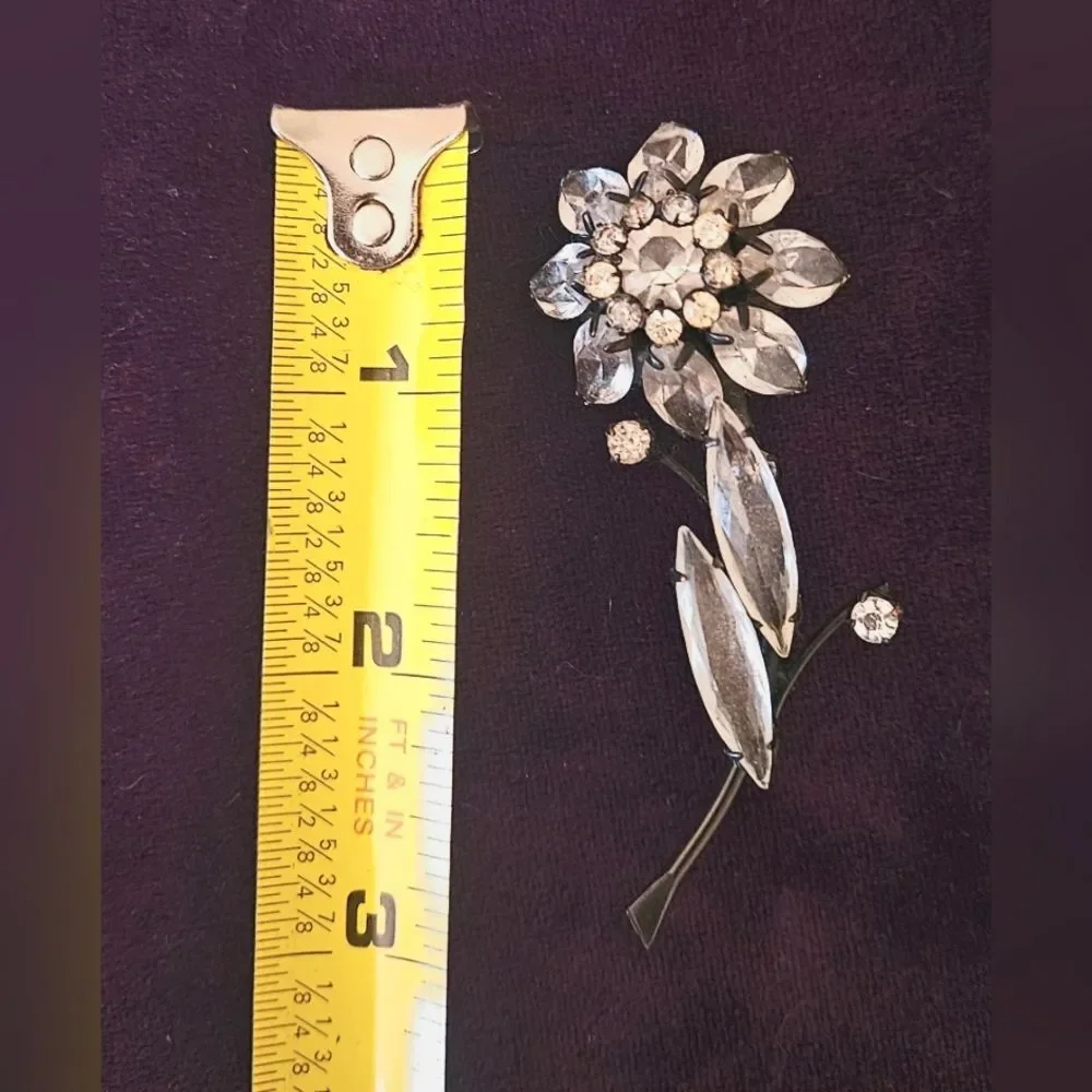 Vintage Elegant Black Silver Rhinestone Floral Brooch Pin